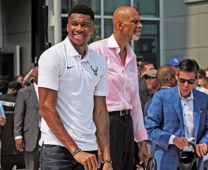 不仅因为跨